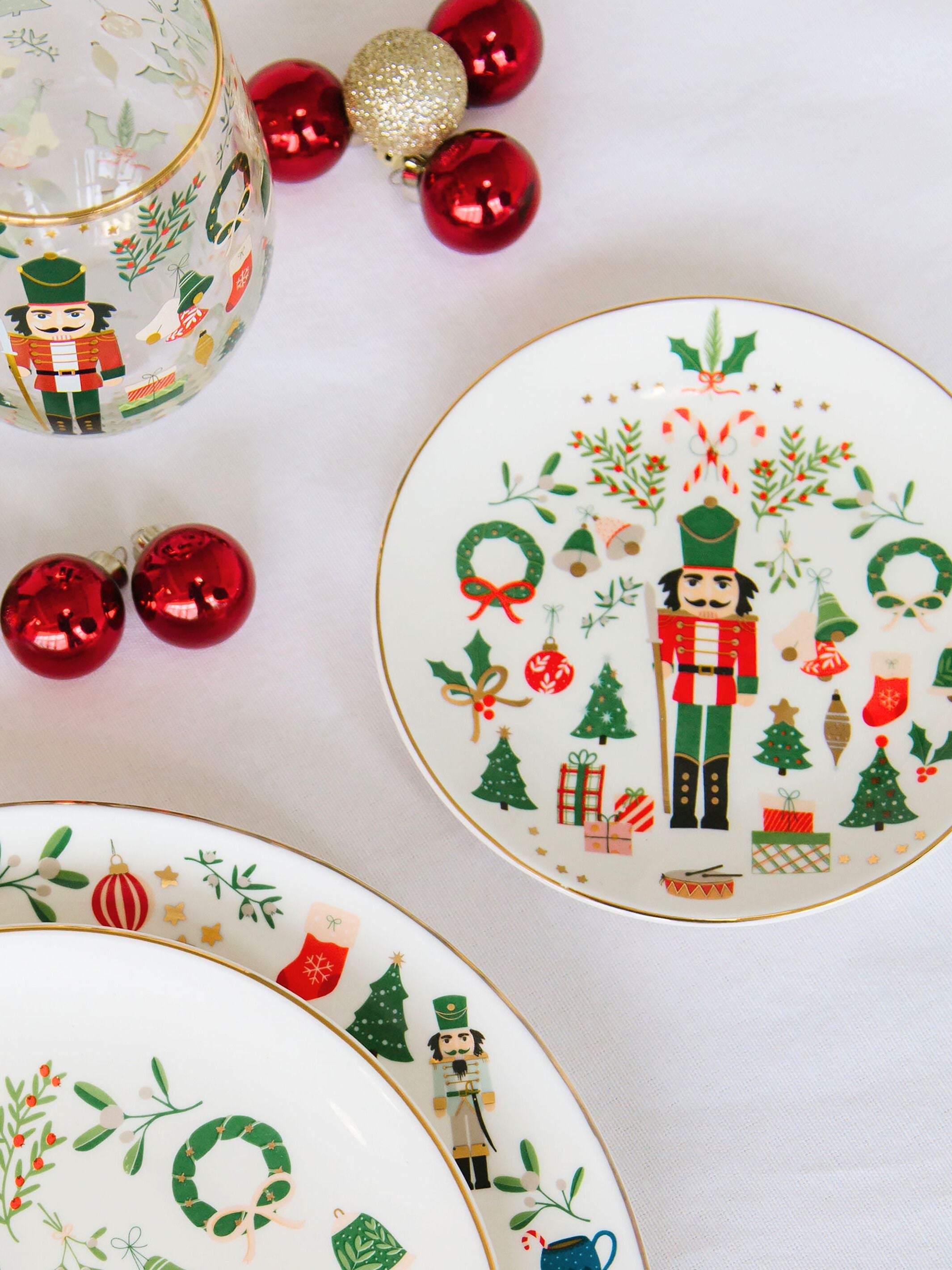 Ready for a Nutcracker Christmas! The most elegant paper plates youve