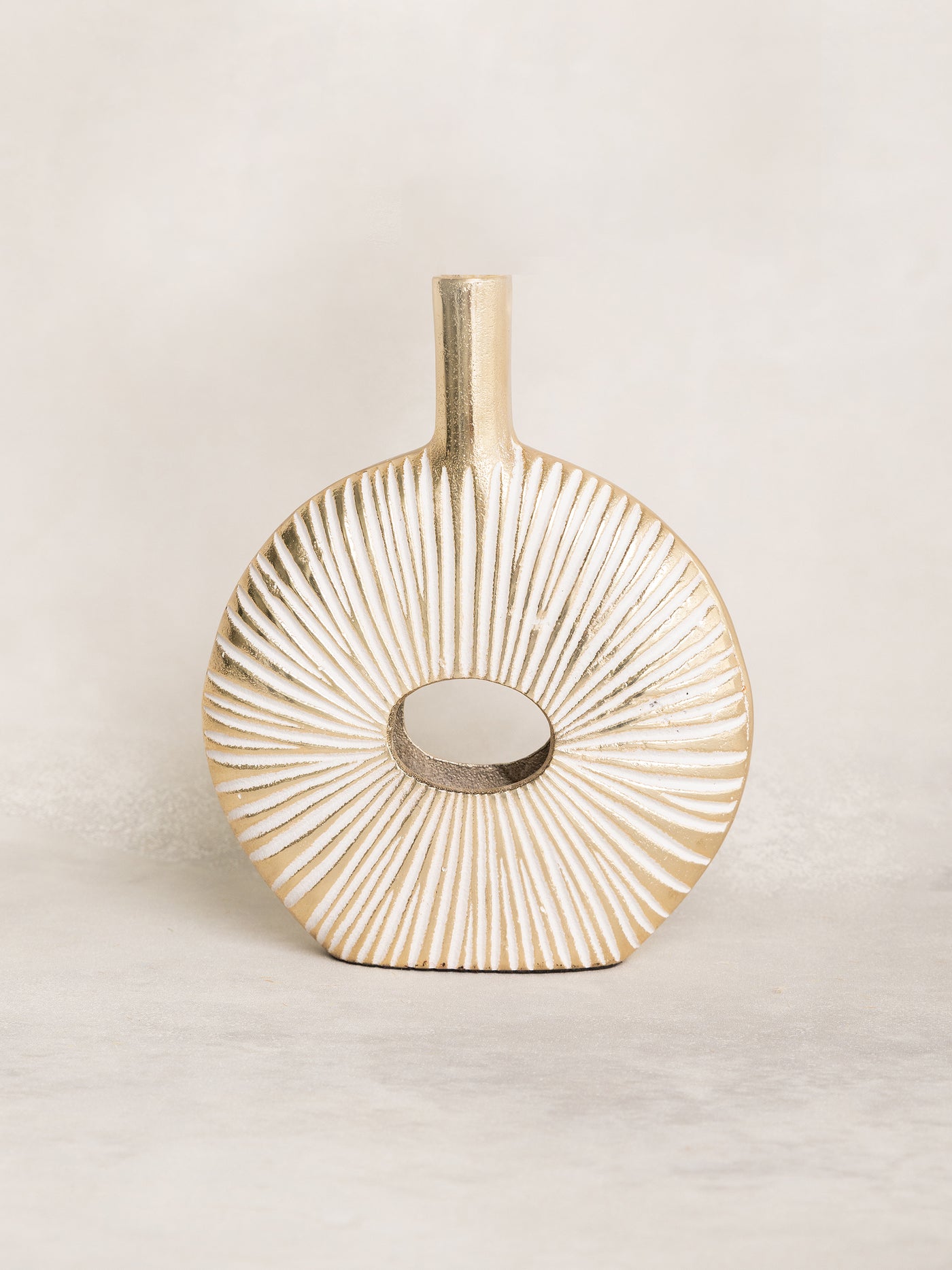 Vase | Gold and White Lines