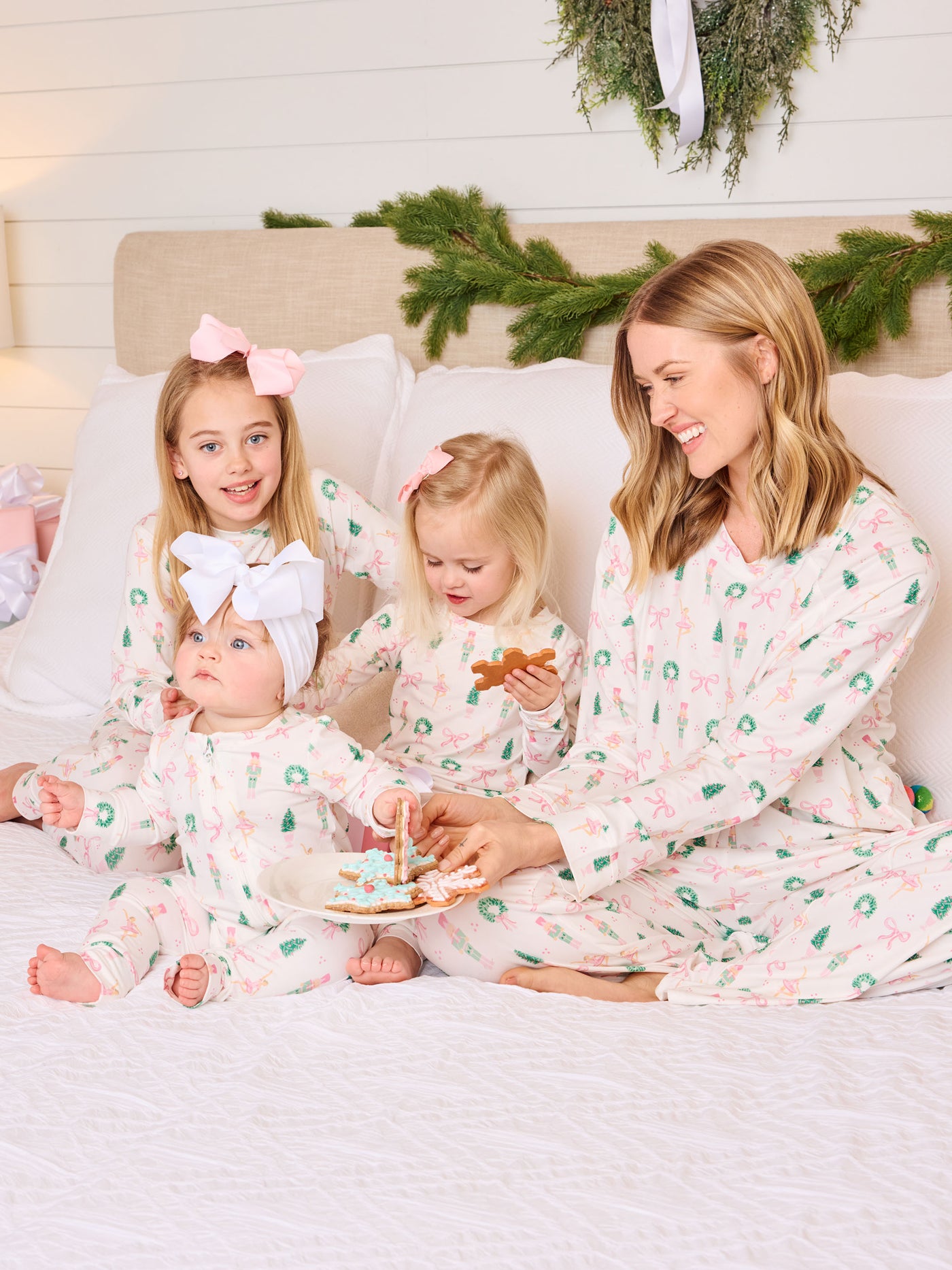Women's Annie Pants Set | Sugar Plum Dreams