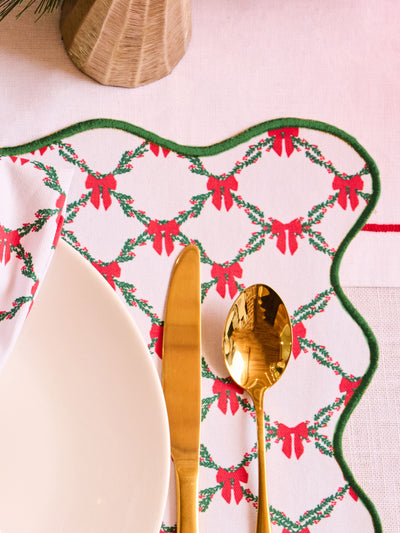 Scalloped Reversible Placemats | Holiday Trellis - Set of 4