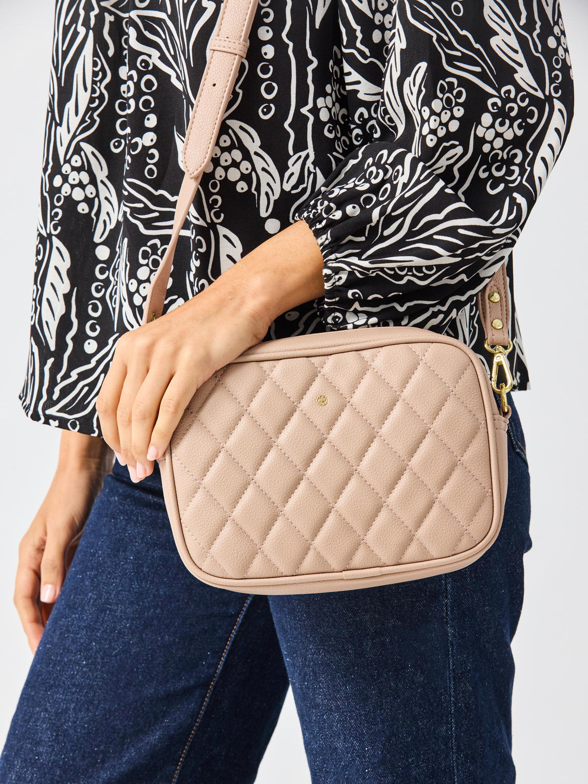 Essential Quilted Crossbody Bag | Tan