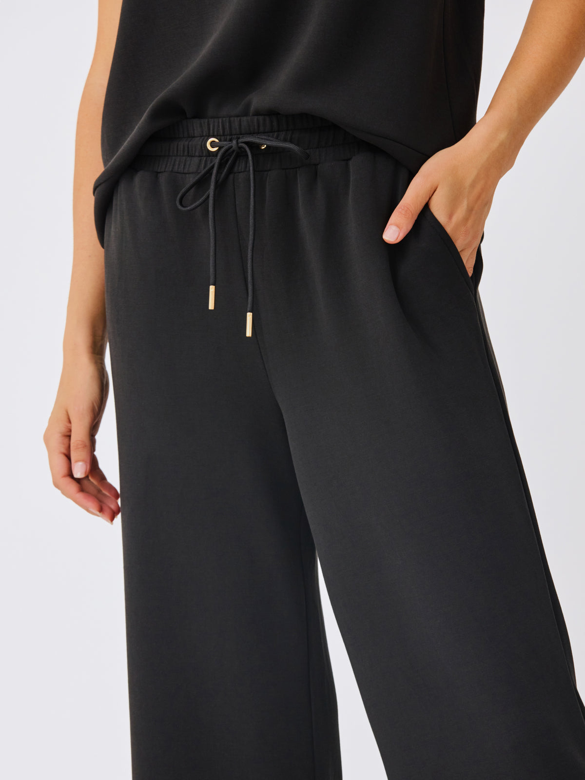 Sabrina Cropped Pants | Black