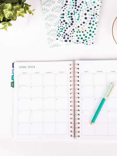 2024-25 Spiral Weekly Academic Planner | Green Weaver